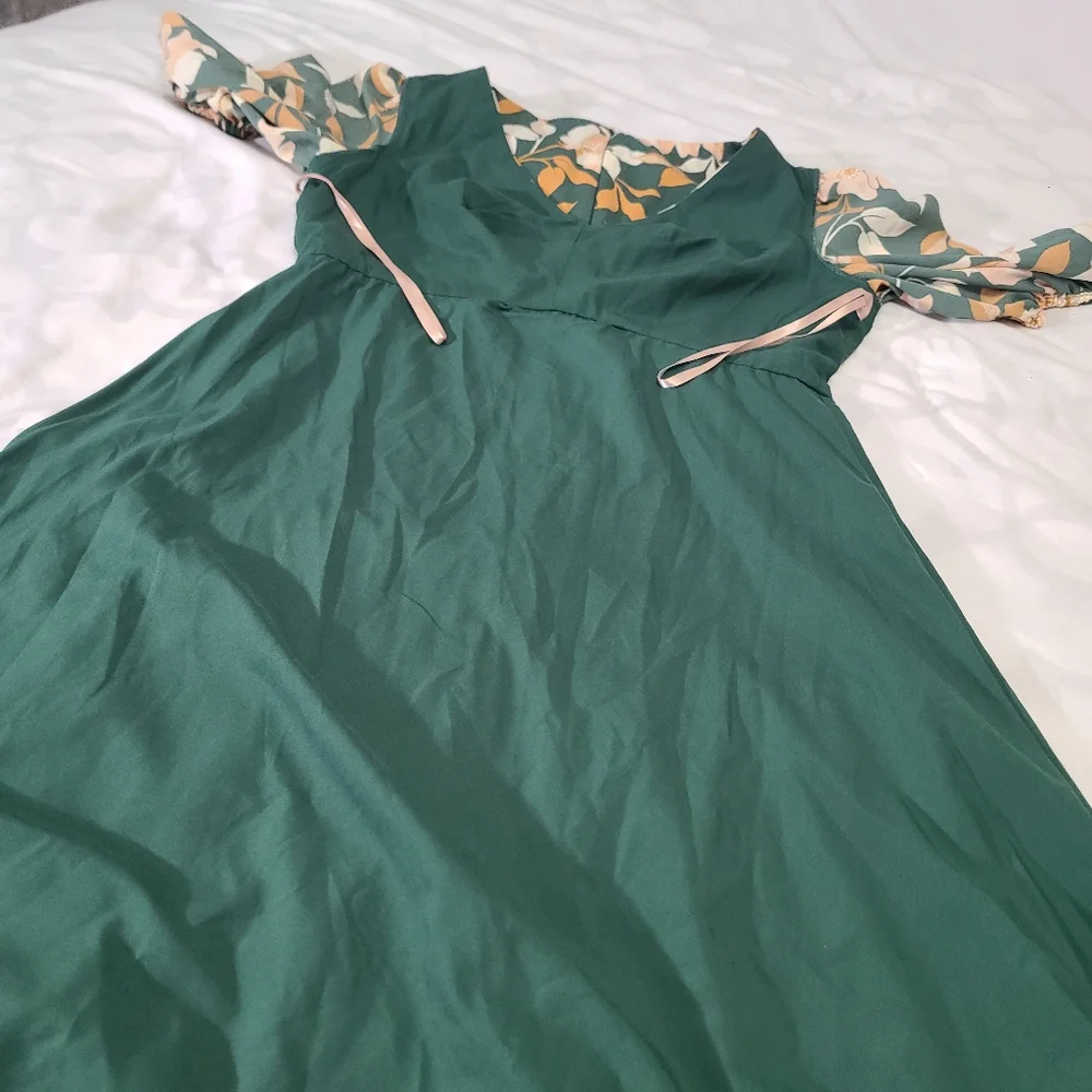 Gal Meets Glam Tegan Floral Tiered‎ Midi Dress Size 4